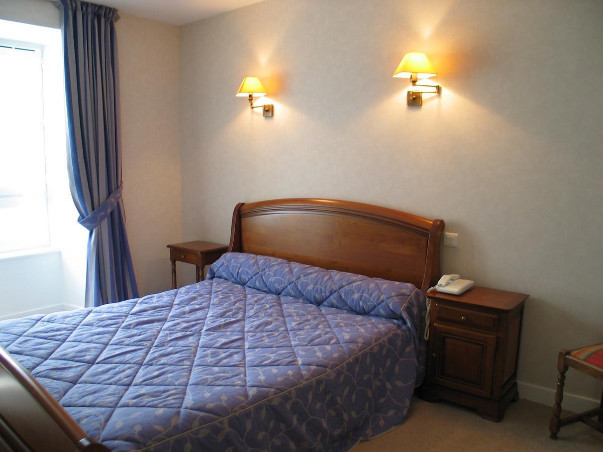 Hôtel Le Pelican à Rochefort-en-Terre Extérieur photo